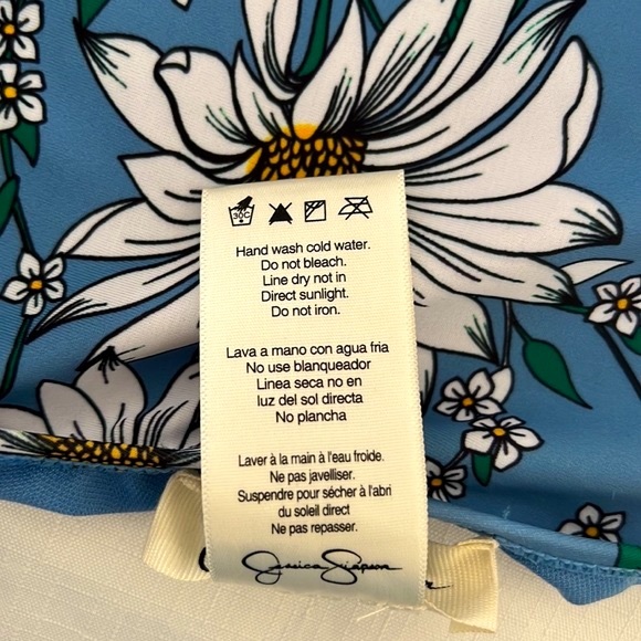 Jessica Simpson~Swimsuit~One Piece / NWT / Blue Daisy / Host Pick - Picture 10 of 15